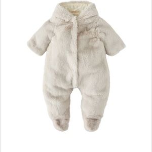 Faux fur baby romper 🩶bear hoodie🧸 beautiful brown buttons.